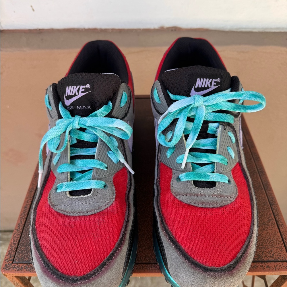 Nike Air Max 90: Bettas - Picture 6 of 9